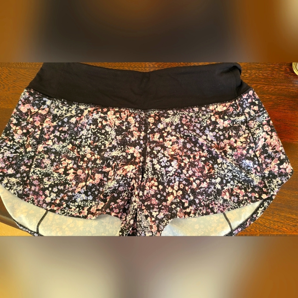 Lululemon shorts, size 6 tall. Speed up, low rise lined 2.5"